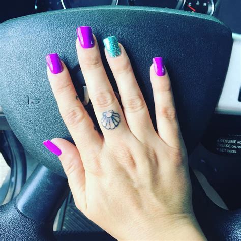 Maybe you would like to learn more about one of these? 25 Tiny Finger Tattoos You'll Want to Get Right Now ...