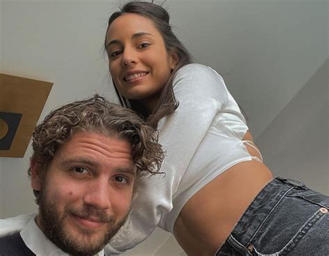 Il calciatore manuel locatelli è fidanzato con una bellissima ragazza, thessa lacovich. Manuel Locatelli, doppietta e dedica: chi è la fidanzata ...