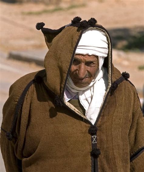 Une tenue aux mille et une facettes. Épinglé par Walid sur Handicraft く | Costume traditionnel ...