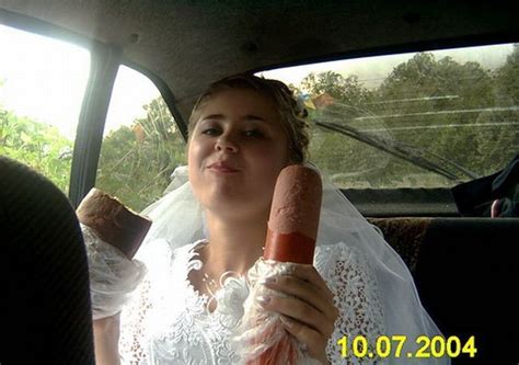 Redneck wife gets a mouthful. Bad Wedding Photos: 7 More Funny and Strange Moments ...