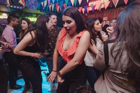 Popular singles nightlife areas with bars, nightclubs, and other establishments where you can pick up single women. Bogota Nightlife - 20 Best Bars and Nightclubs (2019 ...