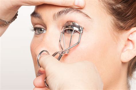 Eyelash curler eye curling clip beauty tool high quality stylish professional. Tips: Begini Loh Cara Penggunaan Eyelashes Curler Terbaik ...