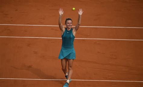 Get the latest updates on news, matches & video for the roland garros an official women's tennis association event taking place 2021. Roland Garros 2021, forfait Simona Halep: Jasmine Paolini ...