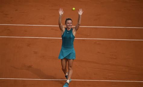 The best photos from 2021 roland garros, featuring rafael nadal, novak djokovic, roger federer roger federer, who is competing at roland garros for the first time since 2019, is the eighth seed. Roland Garros 2021, forfait Simona Halep: Jasmine Paolini ...