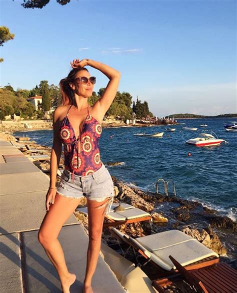 @maxi_cardaci celina sin fronteras x youtube. Las fotos de Celina Rucci más sexy que nunca a los 39 años ...