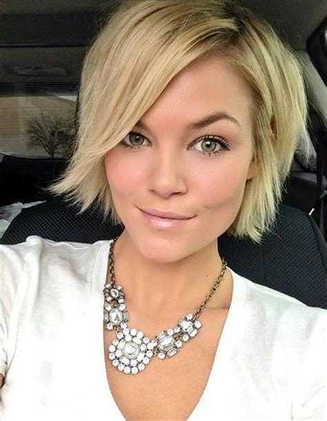 Medium straight hairstyles can be very simple and they will look wonderful if you decide on a trendy ombre variety to spice your look. Best Short Haircuts for Straight Fine Hair | Short ...