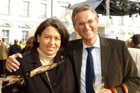 Claus kleber wurde am 2. Neuer Chefredakteur: Peter Frey wird Brender-Nachfolger ...