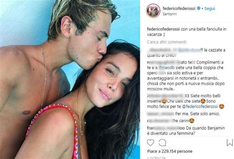 I due, peró, pare si siano incontrati, per la prima volta dopo la separazione, ad ibiza. Paola Di Benedetto: vacanza romantica con Federico Rossi a ...