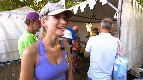 We would like to show you a description here but the site won't allow us. Dionne Stax: 6e vierdaagsekruisje voor NOS Nieuwslezeres ...