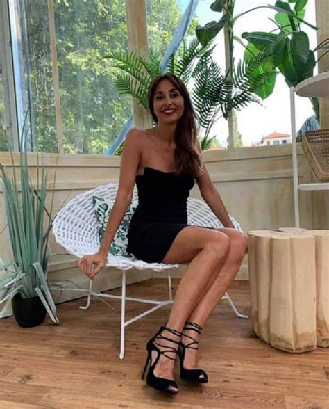 Prima di bake off italia, benedetta parodi indossa un vestito davvero troppo corto. Benedetta Parodi super sexy, tacco alto e minigonna: tutto ...