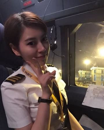 See more of 桃園市機師職業工會（公開網頁） on facebook. 年輕女機師「又正又專業」 網友狂推：表特回來了! | ETNEWS生活 | ETNEWS新聞雲