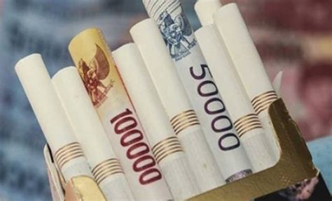 Bawa rokok tapi harus dalam keadaan terbuka (/udah diambil 1 batang) jadi ga disangka mau jualan. Kenaikan Harga Rokok Naik Mencapai Rp 50.000 - Silenceabliss