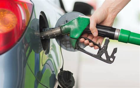 El precio de la gasolina con calidad similar a la colombiana aumentó 6,6 por ciento en los mercados internacionales, al pasar de 2,99 a 3,19 dólares por galón, anotó el jefe de esa cartera, mauricio. ¡Baja el precio de la gasolina! Galón tendrá una reducción ...