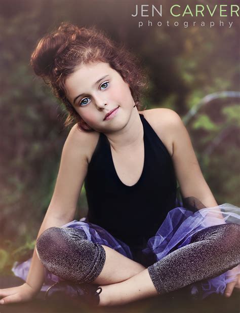 + kids acting naturally * (candid photos only). Elite Child Magazine featuring es + es clothing by Jen Carver Photography