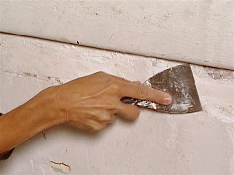 It might be necessary to play around to make it level as well. How to Repair a Plaster Wall | Plaster repair, Plaster walls, Plaster