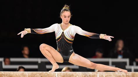 Nina derwael is a belgian artistic gymnast. Derwael en Belgische turndelegatie landen morgenvroeg op ...