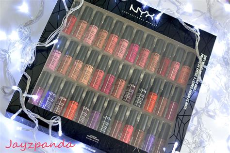 These soft matte lip creams has a huge variation of colours and a nice mousse like texture. NYX SOFT MATTE LIP CREAM VALT ปาดให้ครบ 36 สี ดูสีกันชัดๆ ...