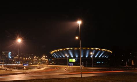 Międzynarodowe centrum kongresowe i spodek. Katowice Spodek - Garnek.pl