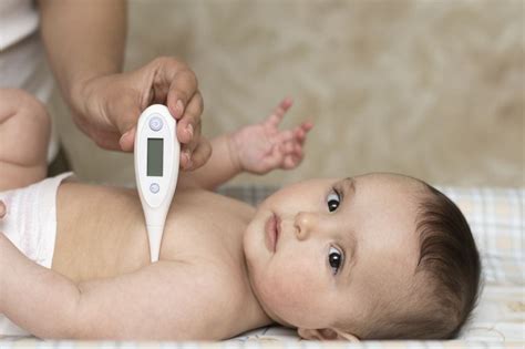 Suhu normal tubuh bayi adalah 36,5 sampai 37,5 derajat celcius. Suhu Normal Bayi dan Cara Mengukur yang Benar