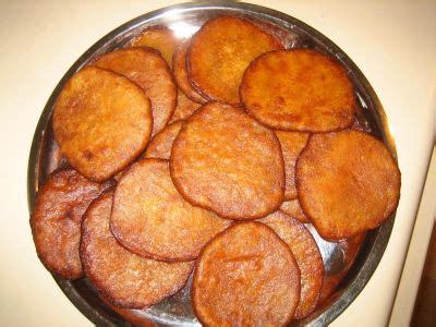 Pongal is a harvest festival dedicated to the sun god, also celebrated as tamil new year. Sweet Recipe In Tamil : Sakkarai Pongal Recipe in Tamil ...