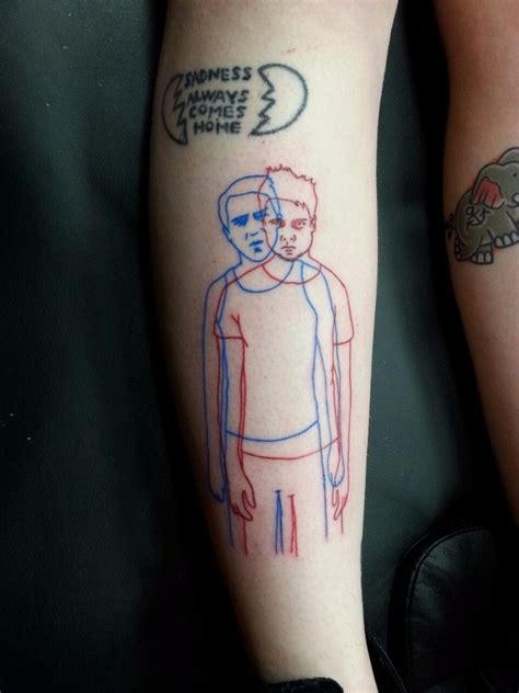 a clockwork orange is another powerfully disturbing and undeniably brilliant film by stanley kubrick, who shakes us up once again with a nightmare parable about man's inescapable destiny of violence. 30 Tatuajes inspirados en películas - Cultura Colectiva ...