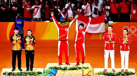 Indonesia pertama kali mengikuti olimpiade pada tahun 1952 di helsinki, finlandia dan telah mengirimkan atlet untuk berkompetisi dalam setiap olimpiade musim panas, kecuali pada tahun 1964 di tokyo, jepang karena kontroversi menyangkut ganefo dan pada tahun 1980 di moskwa, rusia. Akhirnya Indonesia Meraih Medali Emas Olimpiade Rio de Jeneiro - NUSANTARANEWS