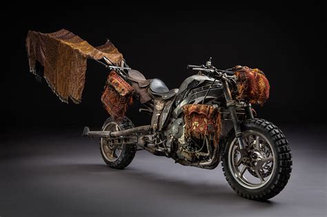 The vehicle called the andamooka buggy (also known as big foot) is driven by ironbar bassey in the final scenes of mad max: Yamaha R1 2010 "Vuvalini Bike no.2" | The Mad Max Wiki ...