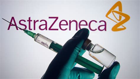 Mit astrazeneca darf nun der dritte impfstoff in der eu verabreicht werden: Weltärztepräsident Montgomery fordert Exportverbot für ...