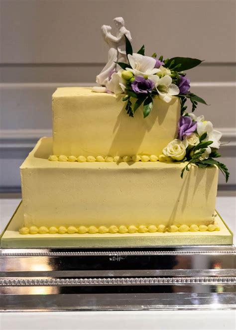 Geometric shapes, such as square and more complicated shapes like hexagon, are another cake decoration trend for the holiday season and year 2020 is metallic accents, especially gold, silver. Naked Wedding Cakes Gallery - Regency Cakes