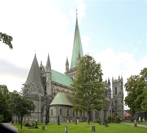 Nidarosdomen, eller nidaros domkirke,er olav den helliges. FAGBLOGP: Stilhistorie: Bysantinsk, Romansk og Gotisk stil