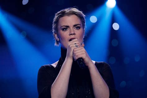 Bli med å heie og stem han frem, så når han forhåpentligvis helt til. Ida Maria røk ut av «Stjernekamp» - Stjernekamp - VG
