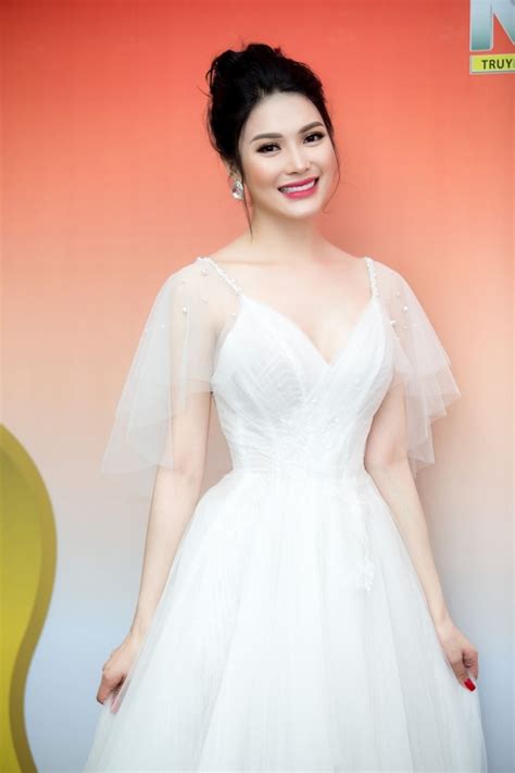 + add or change photo on imdbpro ». Lily Chen xuất sắc đứng nhất tập 8 "Tình Bolero 2019"