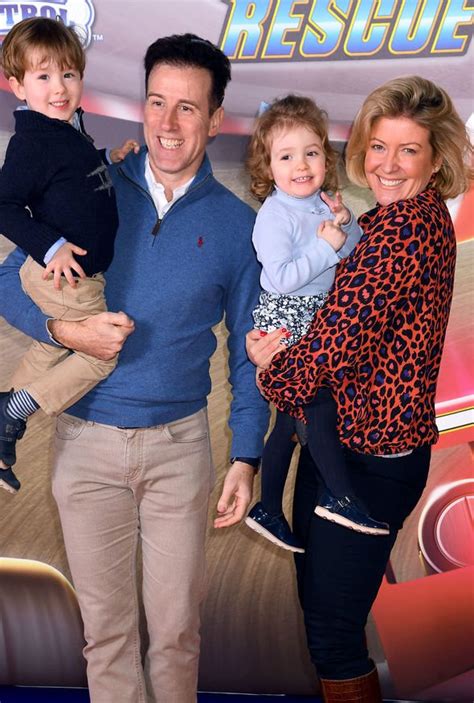 Strictly come dancing professional anton du beke has revealed that he and his girlfriend hannah summers are expecting twins. Anton Du Beke: Strictly pro addresses 'disaster' at home ...