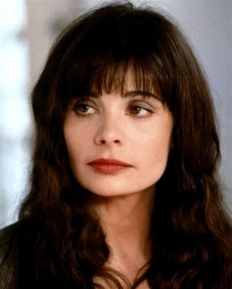 En 1998, nadine trintignant épouse son compagnon de longue date, le réalisateur alain corneau, qui adopte dans la foulée marie et vincent, avec le consentement de leur père biologique 1. Marie Trintignant - Alchetron, The Free Social Encyclopedia