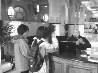 香港身份證及居留權 香港特區旅行證件 出生、死亡及婚姻登記 為非永久性居民提供的服務 出入境管制 協助在外的香港居民服務 中國國籍. 明信片透露藍可兒死亡早有先兆 - 快訊-文匯網