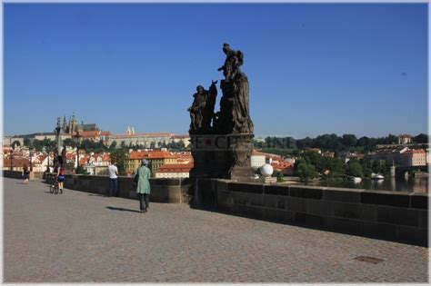 Karlův most (německy (die) karlsbrücke, původně kamenný most) je nejstarší stojící most přes řeku vltavu v praze a druhý nejstarší dochovaný most v česku.po pražském mostě juditině, kamenném mostě v písku a mostě v roudnici nad labem jde v čechách v pořadí o čtvrtou kamennou mostní stavbu. Sochy na Karlově mostě, část X