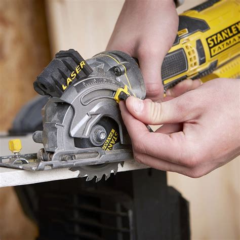 Their rugged design and powerful motors pack a serious amount of. Stanley Fatmax 650W mini circular hand saw — Brycus