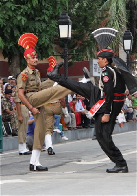 Aug 09, 2011 · the dancing boys of afghanistan exposes the horrific practice called bacha bazi, in which young afghan boys are sold to warlords and powerful businessmen to be trained as dancers who perform for male audiences in women's clothing and are then used and traded for sex. INDIA - PAKISTAN Después del ataque de los talibanes ...