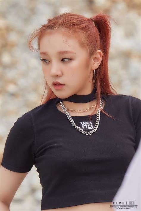 1 early life 2 career 3 discography 3.1 mini albums 3.2 digital singles 3.3 collaborations 4 video gallery 5 references soyeon was born on august 26, 1998 at. Épinglé sur •(G)-IDLE•