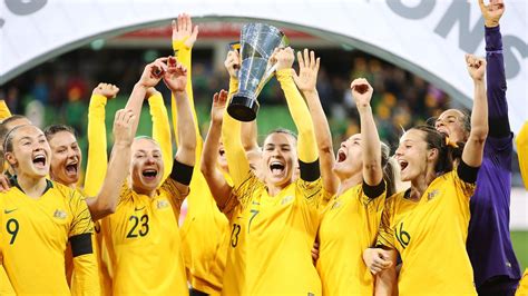 Australia will face the usa for bronze after a crucial and contentious referee decision cost the matildas a certain goal. Cup of Nations: Australia v Argentina, Matildas, Cup of ...