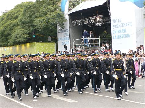 Jump to navigation jump to search. Bicentenario 1810-2010 Desfile Militar | Desfile militar ...