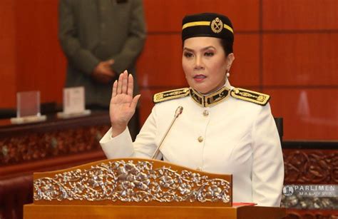 In berita, ras adiba radzi. Ras Adiba Radzi Tak Sabar 'Berjuang' Selepas Angkat Sumpah ...