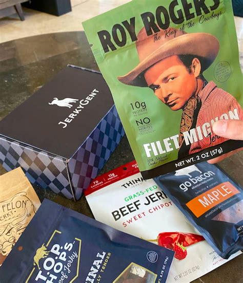 Treat your friends to the best jerky gift box, jerky gift basket, or monthly jerky subscription. 6 Of The Best Beef Jerky Gift Boxes - JerkyGent