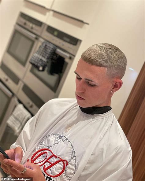 Phil foden is ready to pull off his own scottish masterclass after dying his hair bleach blonde once again.on the eve of england's euro 2020 clash wit. Phil Foden goes full Paul Gascoigne with blond highlights ...