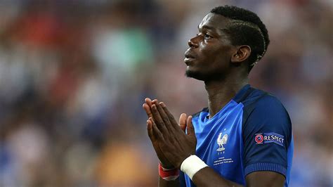 Plus he is kind of a superstar maintaining absurd hairstyles. Paul Pogba: Manchester United signs star for record fee ...