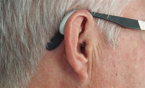 Hearing Aids For Elderly: How to Choose The Best One | Senior Strong