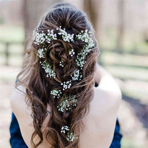 All want the best for the bride and therefore, there are numerous suggestions coming about a variety. 51 Romantic Wedding Hairstyles