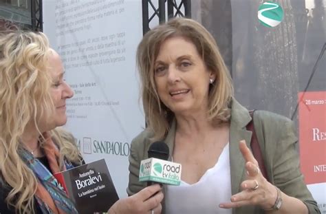 ▒ marie boralevi | corinne hoex → et surtout j'étais blonde → 2 0 1 9. Salone del Libro di Torino 2018, video-intervista a ...