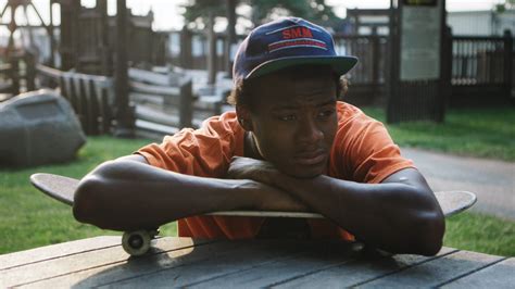 Minding the gap (2018), the extraordinary debut from documentarian bing liu, weaves a story of skateboarding, friendship, and fathers and sons into a. Minding the Gap Review: A Profound Coming-of-Age ...