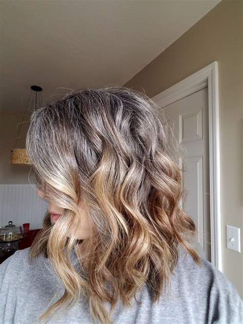 No one can look away from that colour, i personally love it. Grey hair 1 year dye free | Grey hair inspiration, Long ...